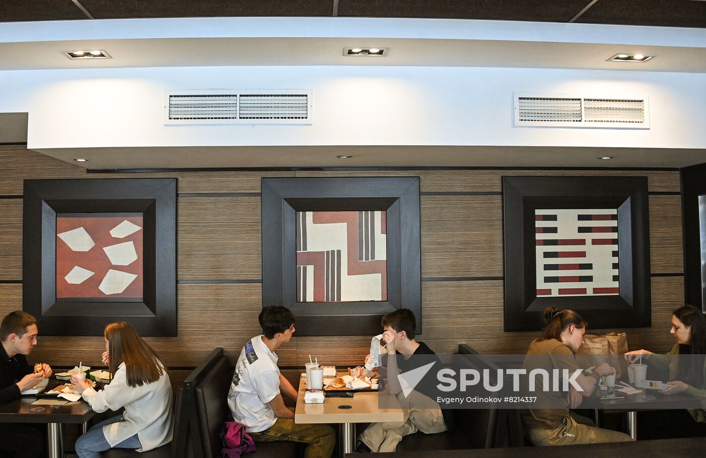 New Vkusno I Tocka (Tasty and That's It) fast-food chain opens in Moscow