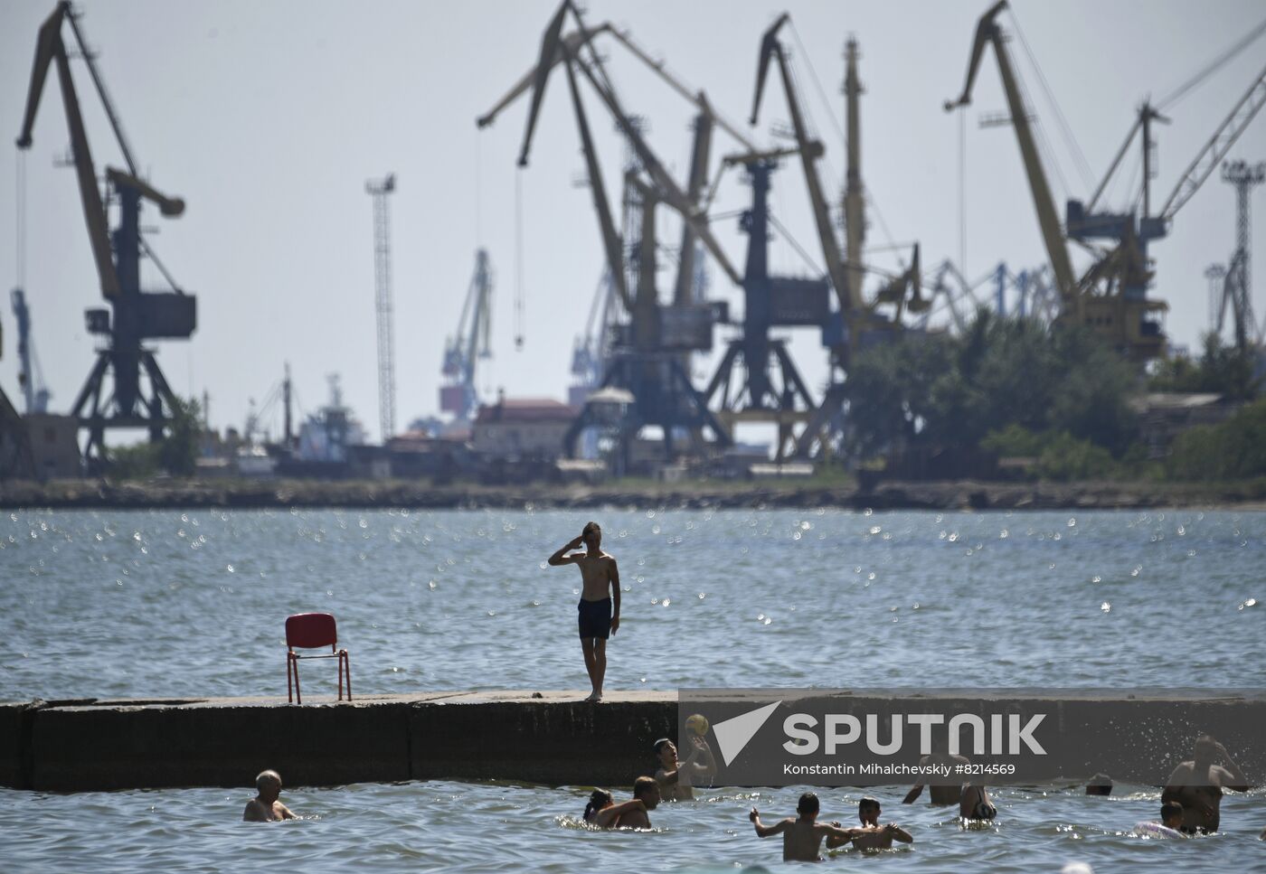 DPR Russia Ukraine Military Operation Daily Life