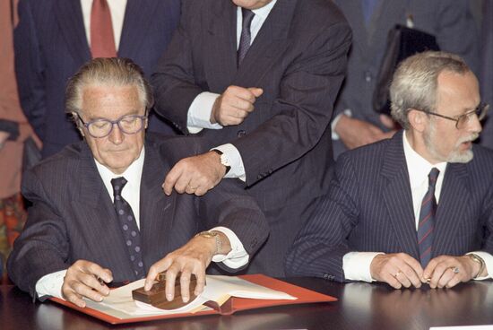 Two Plus Four Agreement