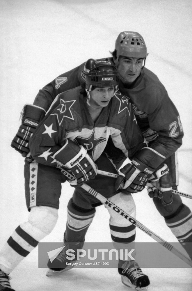 Hockey player Andrei Khomutov