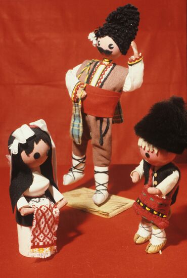 Dolls of the world