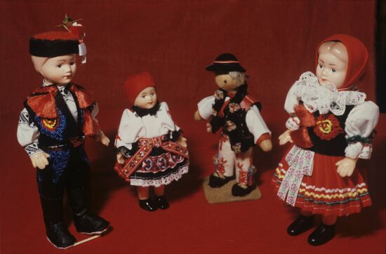 Dolls of the world