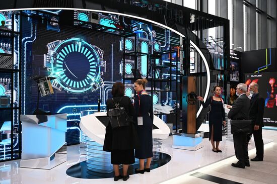 Russia SPIEF Sidelines