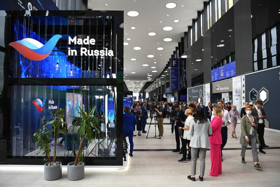 Russia SPIEF Sidelines