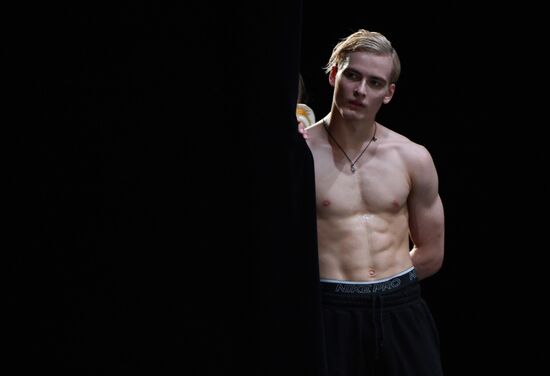 Russia Ballet Modern Choreography Evening Rehearsal