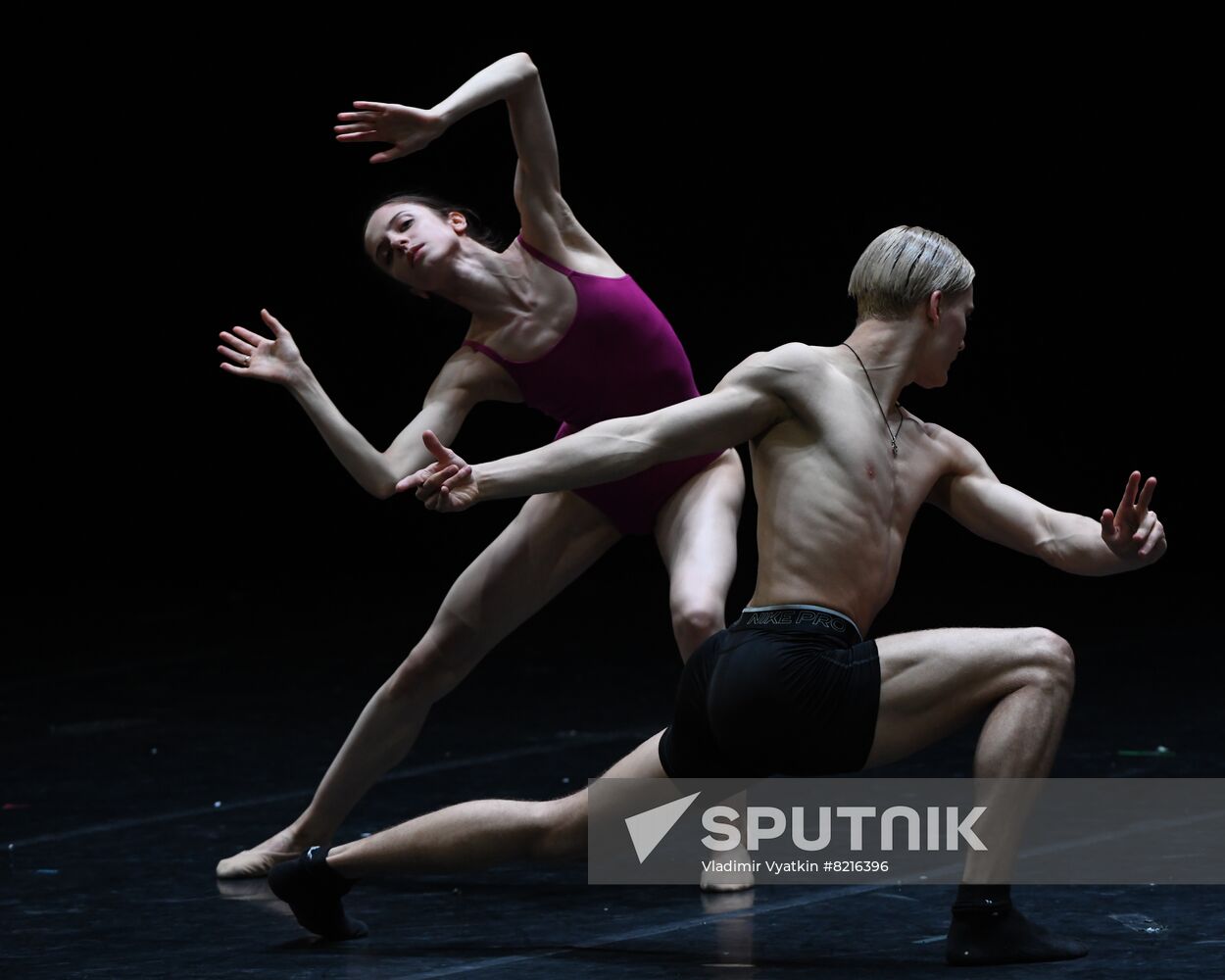 Russia Ballet Modern Choreography Evening Rehearsal