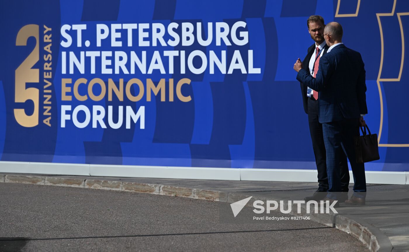Russia SPIEF Sidelines