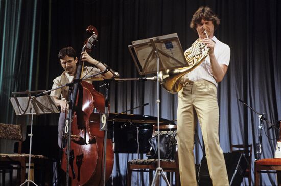 Music band conducted by Oleg Lundstrem