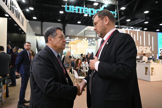 Russia SPIEF Sidelines