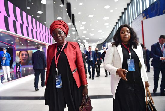 Russia SPIEF Sidelines