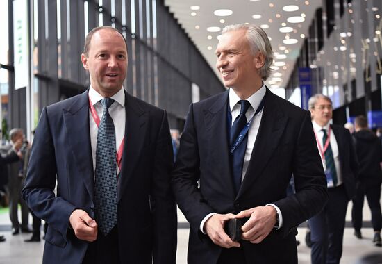 Russia SPIEF Sidelines