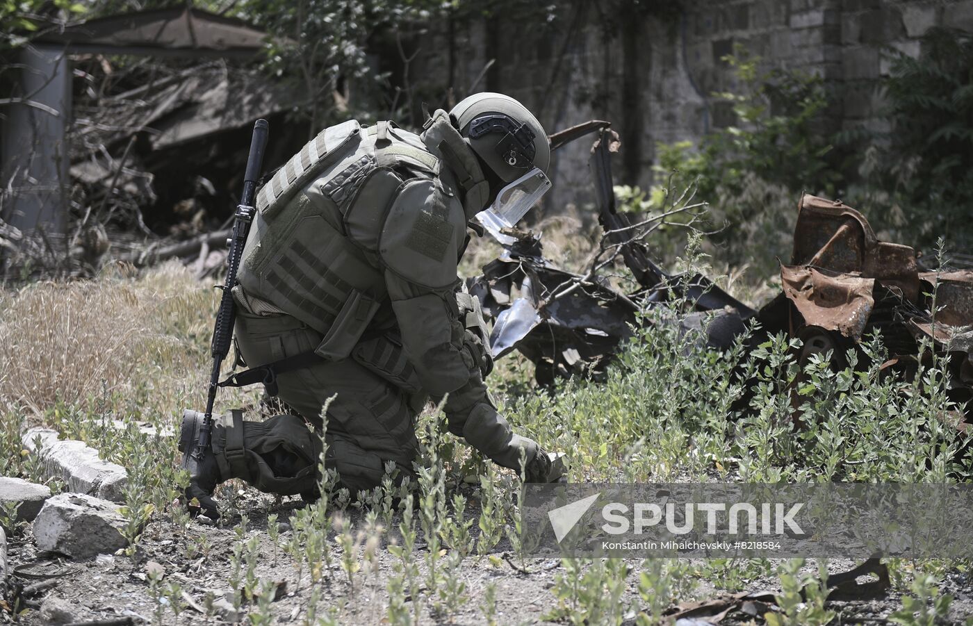 DPR Russia Ukraine Military Operation Demining