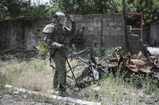 DPR Russia Ukraine Military Operation Demining