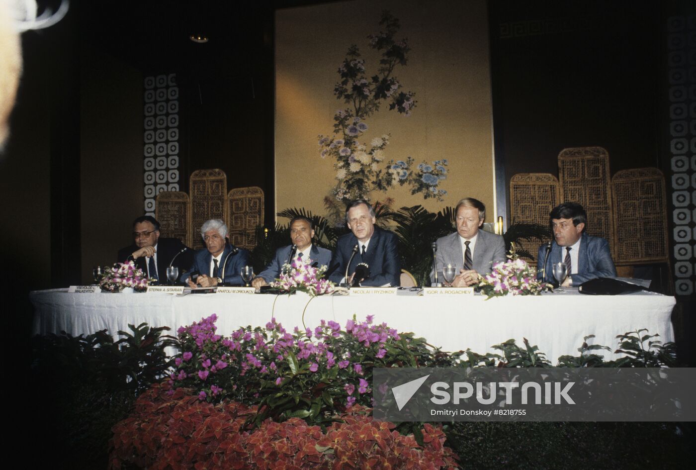 Chairman of Council of Ministers of USSR Nikolai Ryzhkov visits Republic of Singapore