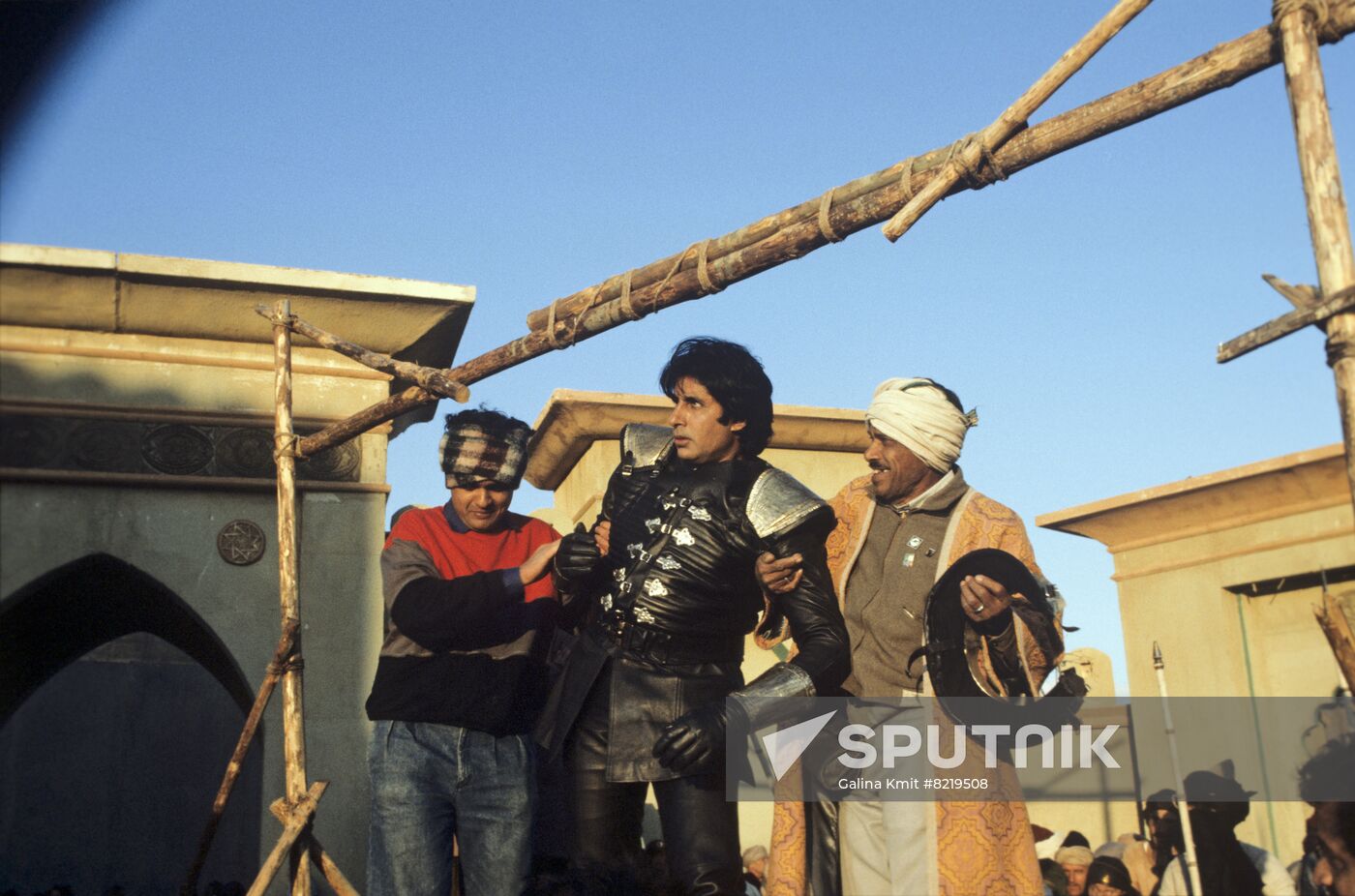 Filming Soviet-Indian film Ajooba