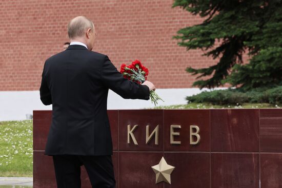 Russia Putin WWII Remembrance and Sorrow Day