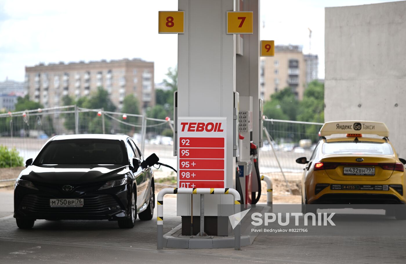 Russia Shell Fuel Stations Rebranding