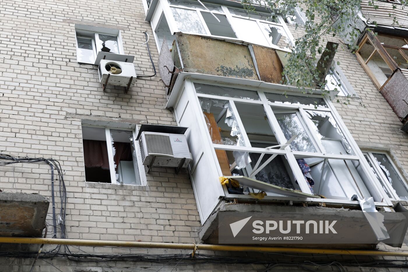 A view shows a residential building damaged by recent shelling in Donetsk, Donetsk People's Republic. Location: Donetsk People's Republic, Donetsk. Author: Sergey Averin/Sputnik. DPR Russia Ukraine Military Operation