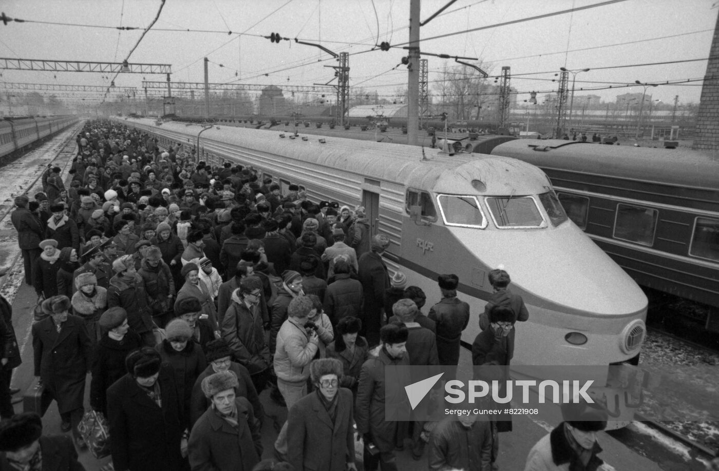 ER-200 high-speed train links Moscow and Leningrad