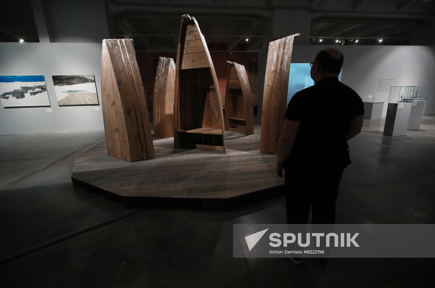 Russia Art Thinking Landscape Exhibition