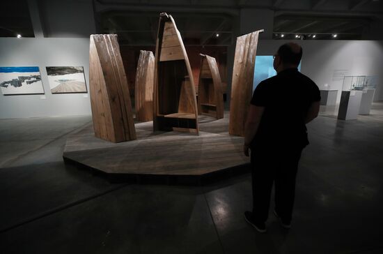 Russia Art Thinking Landscape Exhibition