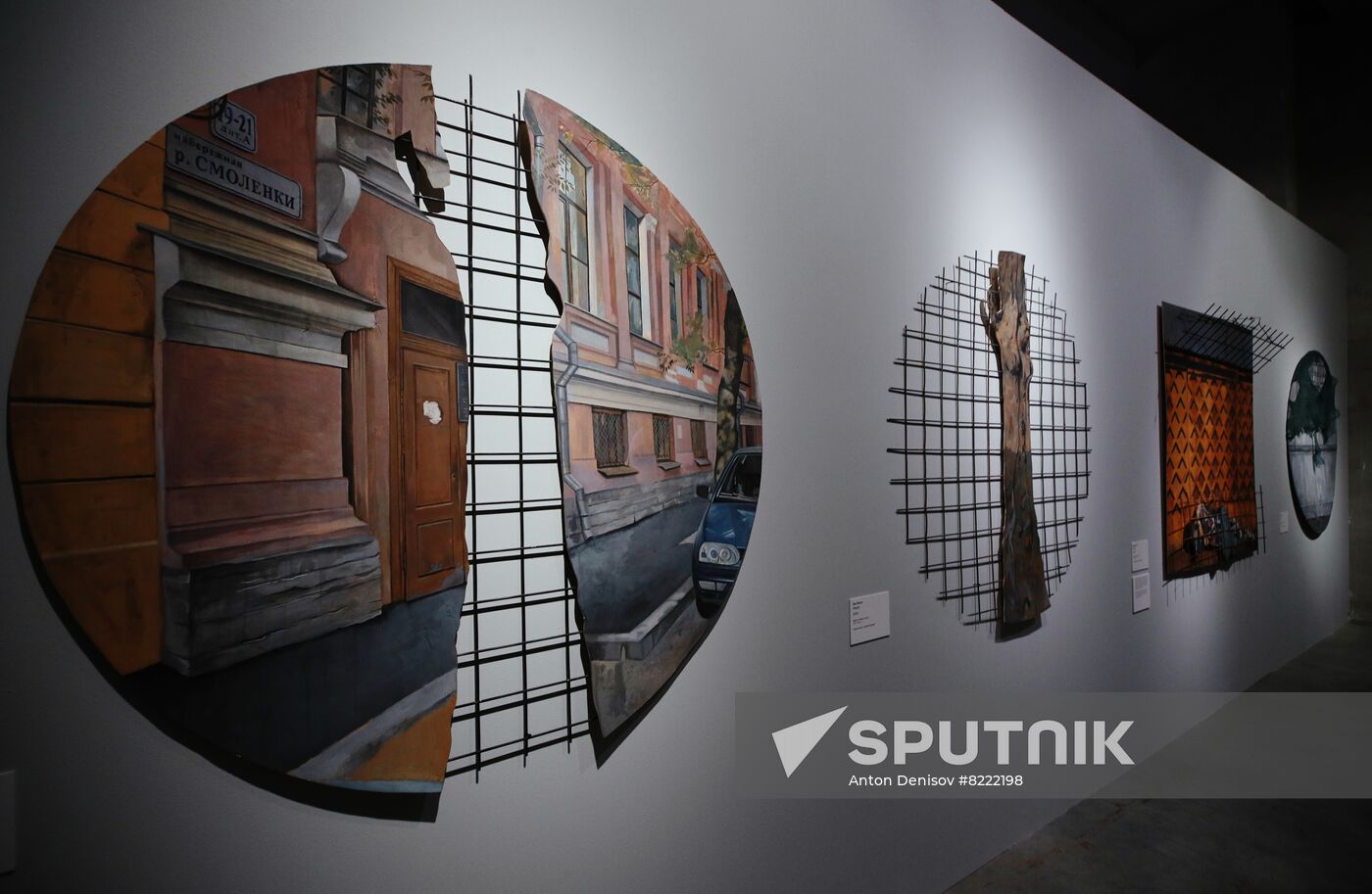 Russia Art Thinking Landscape Exhibition