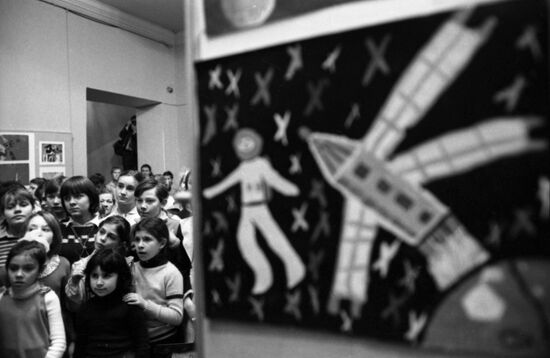 Lena Obraztsova, winner of children's drawing contest