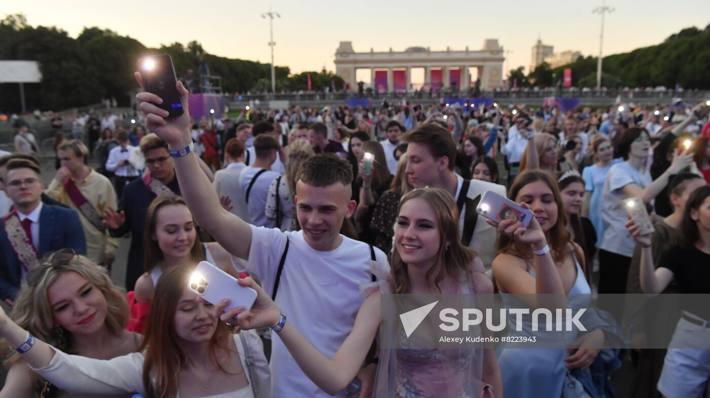 Russia School Graduation