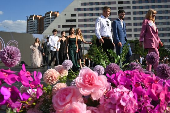 Russia School Graduation