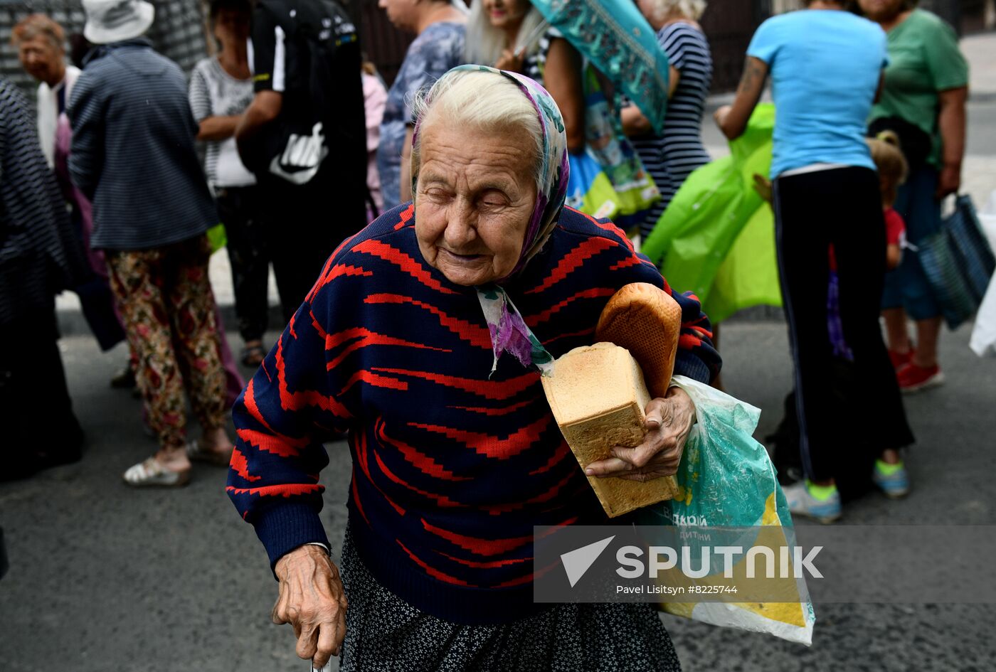 DPR Russia Ukraine Military Operation Humanitarian Aid