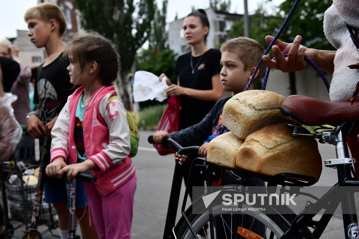 DPR Russia Ukraine Military Operation Humanitarian Aid