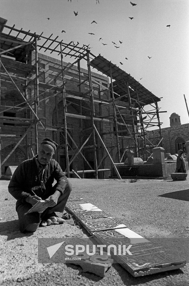 Renovation of Sheik Muslihiddin's mosque