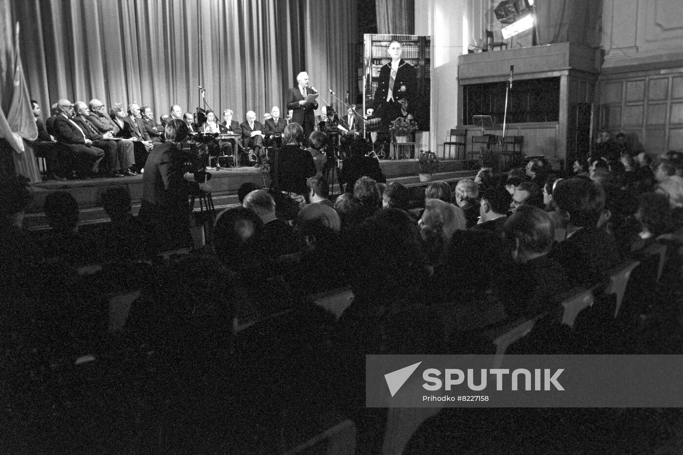 Event to mark French President Charles de Gaulle's 100th birthday