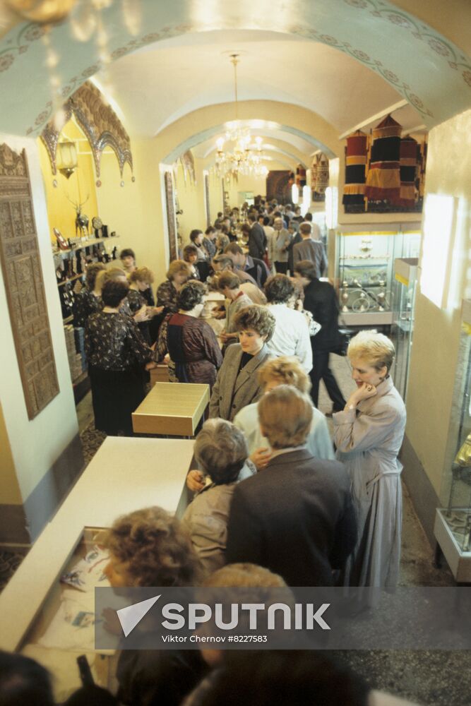 Opening Indian goods store in Moscow