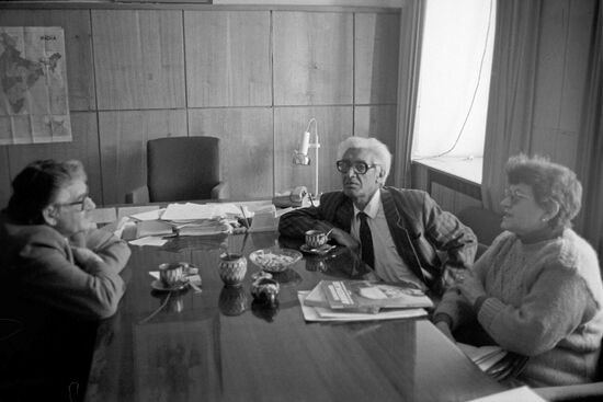 Indian delegation visits USSR
