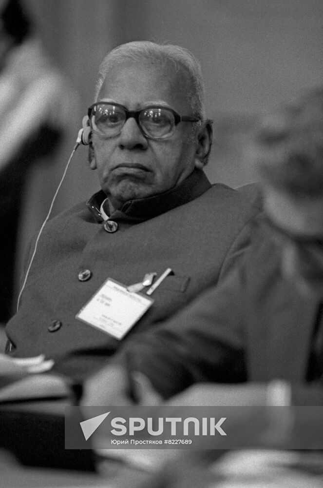 Lenin and 20th Century roundtable discussion