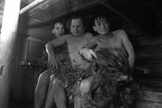 Japanese delegation visits USSR
