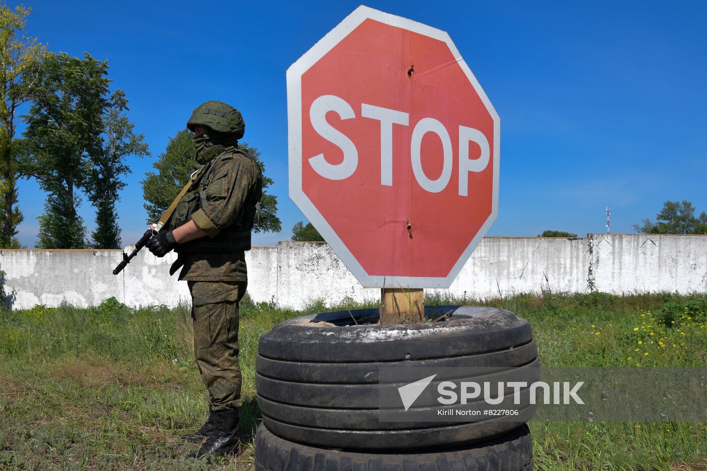 Ukraine Russia Military Operation Checkpoint