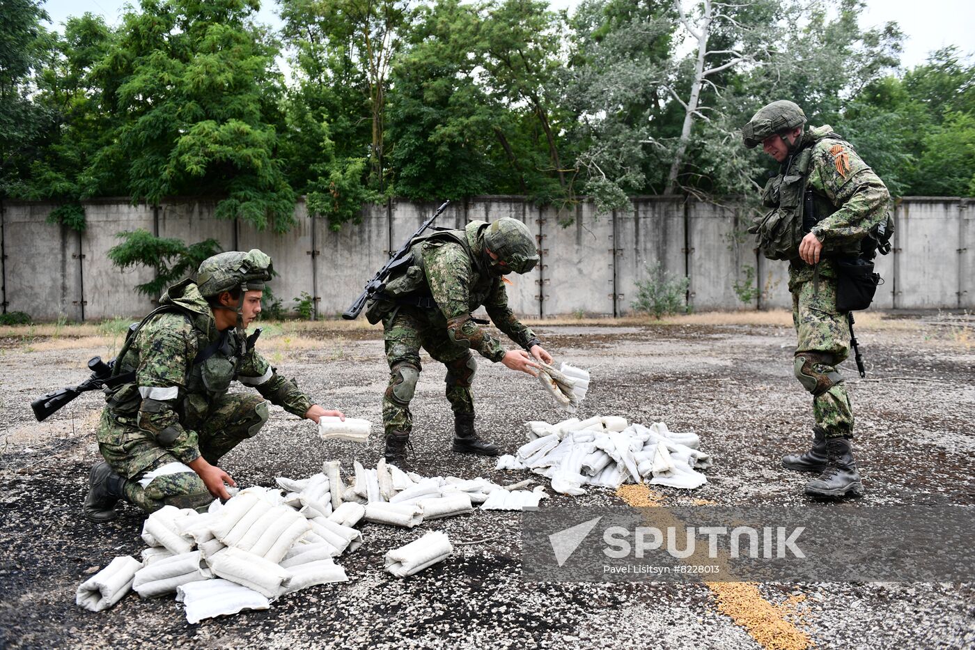 DPR Russia Ukraine Military Operation Demining