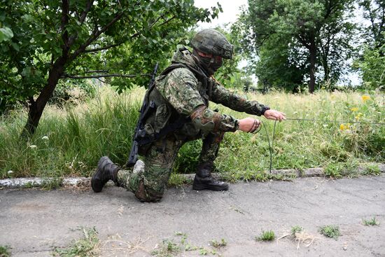 DPR Russia Ukraine Military Operation Demining