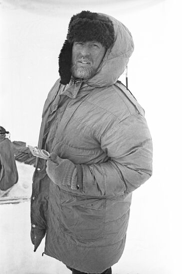 Dmitry Shparo's ski expedition to North Pole