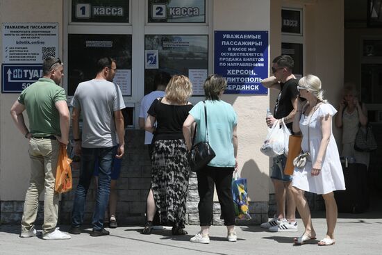 Russia Ukraine Bus Traffic
