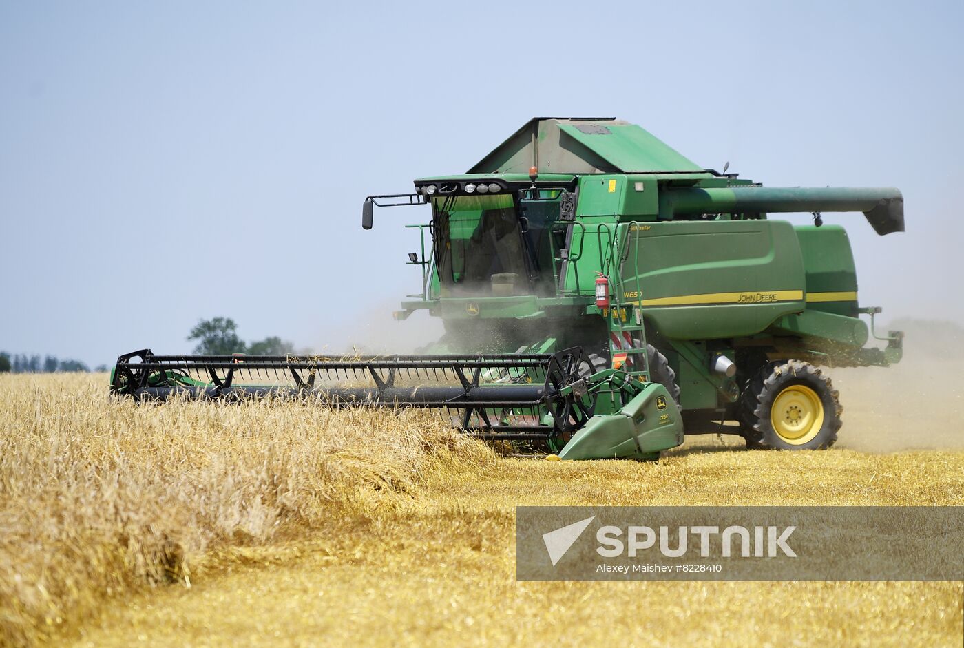 Ukraine Agriculture Wheat Harvesting