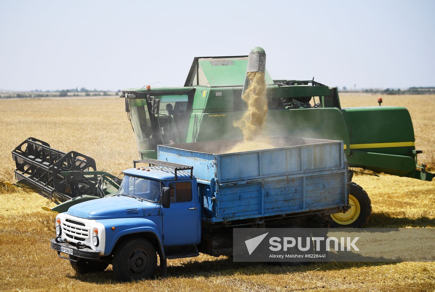 Ukraine Agriculture Wheat Harvesting