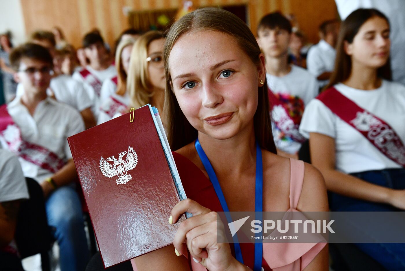 DPR Russia Ukraine Military Operation School Graduates