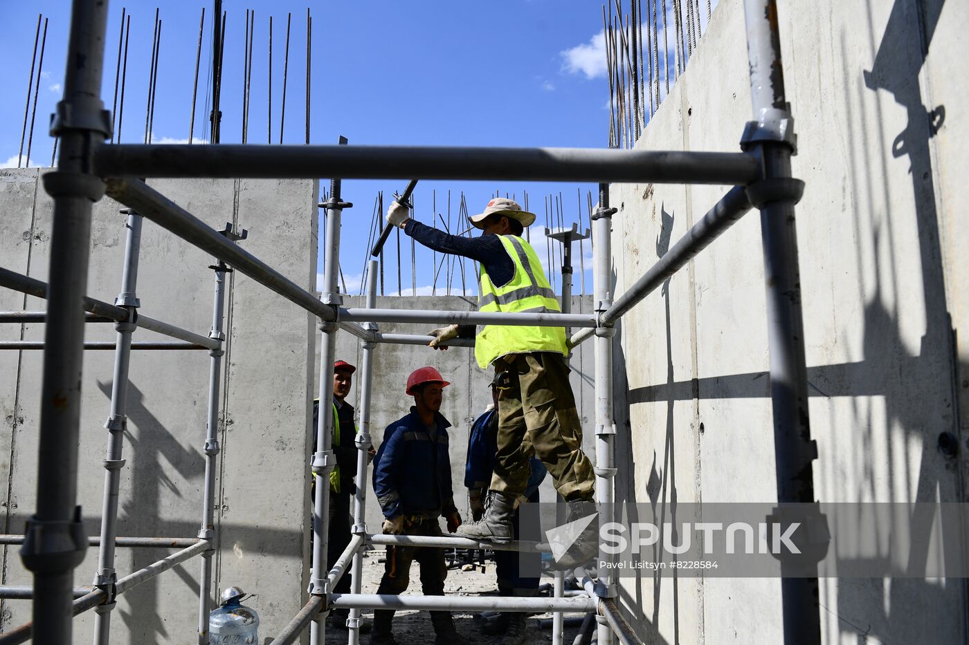 DPR Russia Ukraine Military Operation Residential Construction
