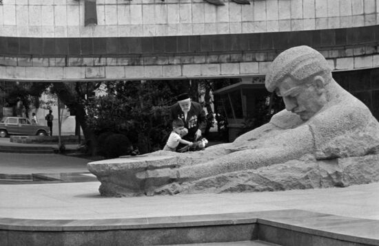 26 Baku Commissars Memorial