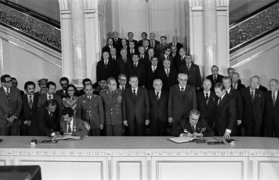 Chairman of Presidium of Supreme People's Council of People's Democratic Republic of Yemen Abdul Fattah Ismail visits USSR