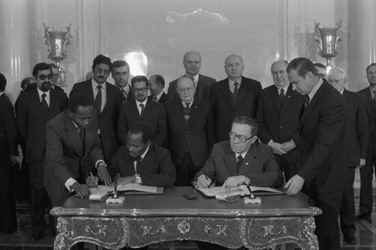 USSR and Mozambique sign Protocol of Cultural and Scientific Cooperation