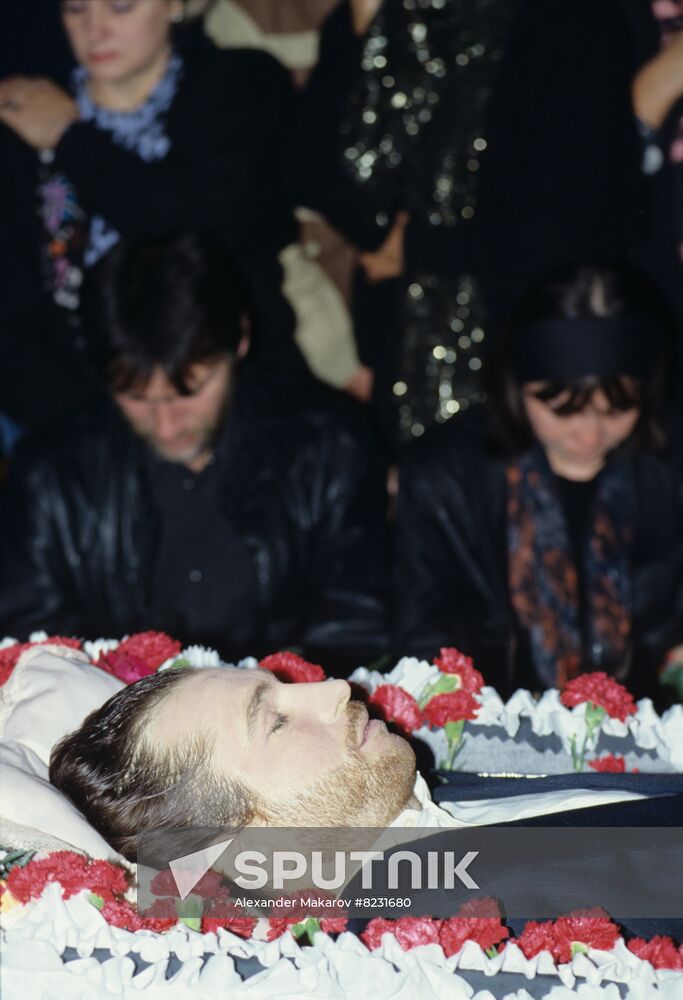 Paying last respects to Igor Talkov